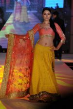  at Pidilite presents Manish Malhotra, Shaina NC show for CPAA in Mumbai on 1st July 2012 (143).JPG